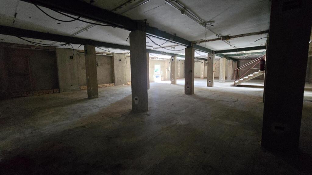 Edificio para vivienda (sin terminar) en Pilas - foto 5