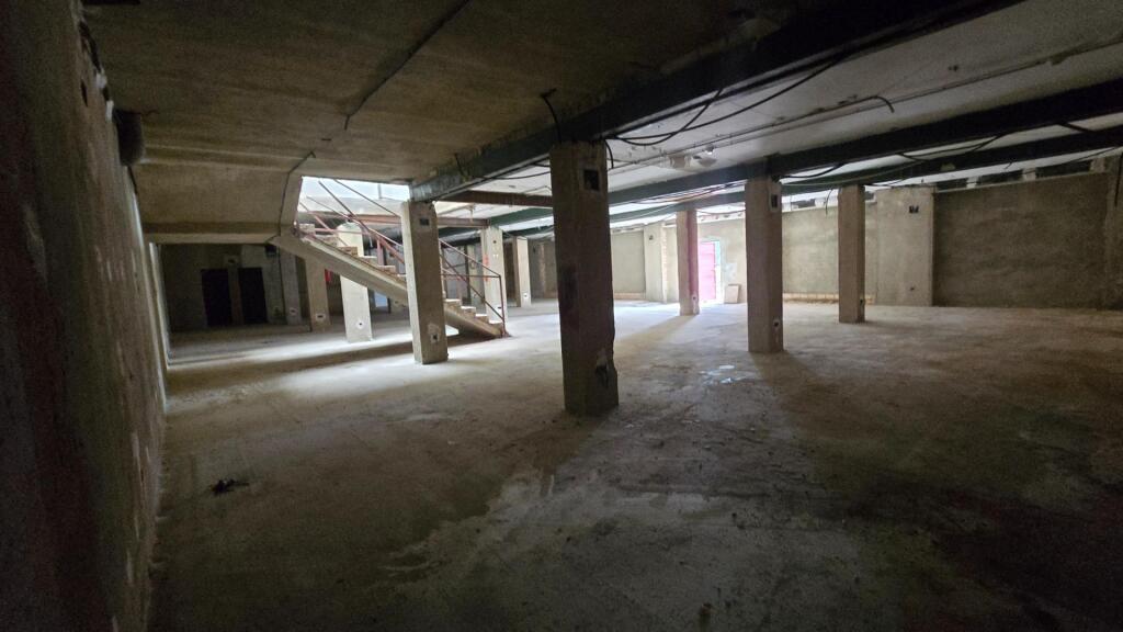 Edificio para vivienda (sin terminar) en Pilas - foto 6