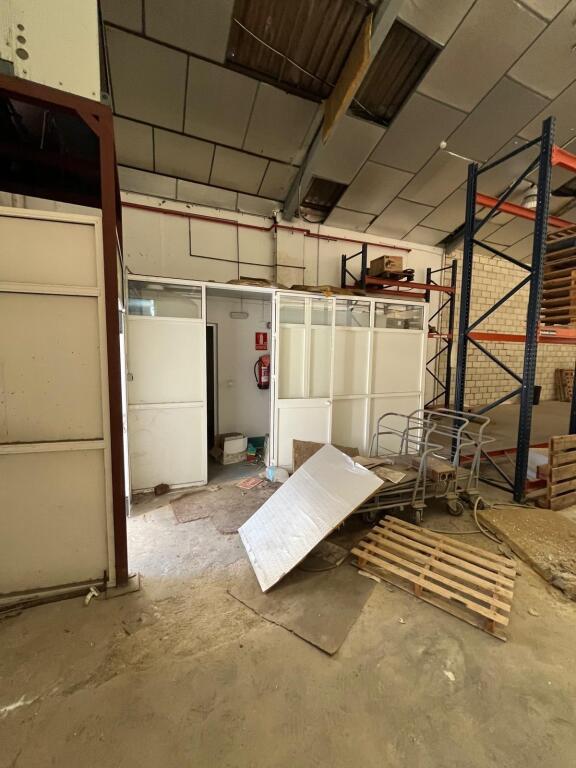 Estupenda nave industrial en Polígono el Pino!!! - foto 4