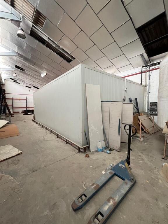 Estupenda nave industrial en Polígono el Pino!!! - foto 5
