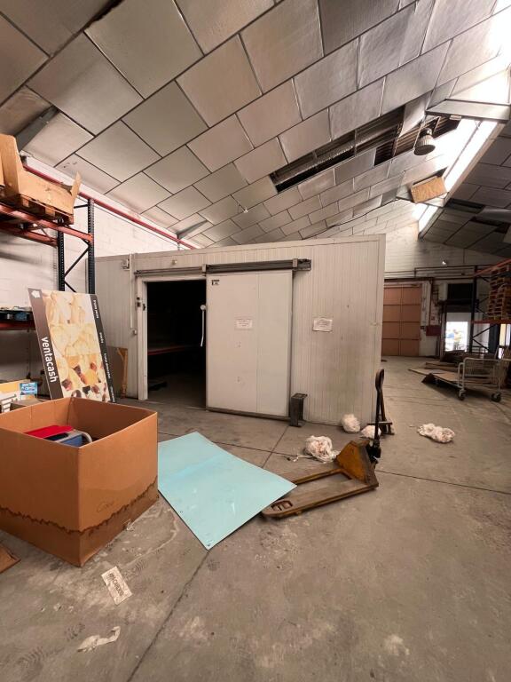 Estupenda nave industrial en Polígono el Pino!!! - foto 8