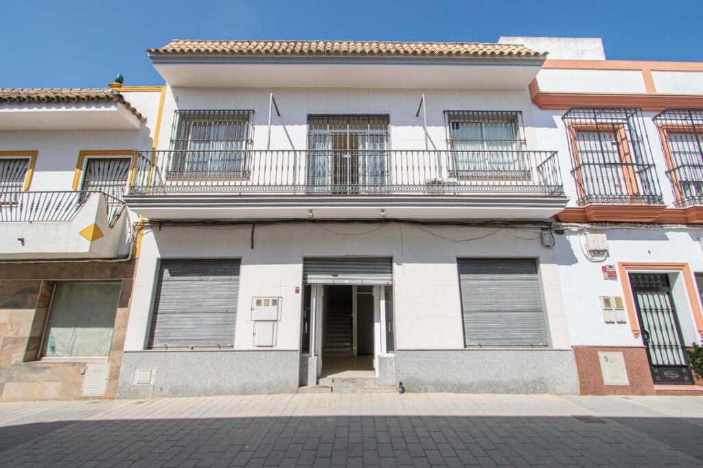 Edificio en venta en calle peatonal en La Rinconada (Sevilla)