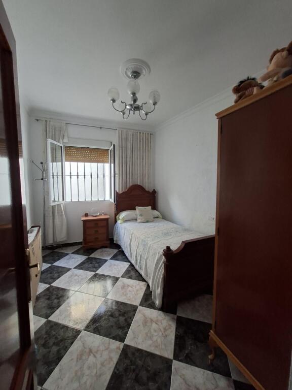 Gran oportunidad, casa en Guadalcanal con amplio solar urban - foto 16