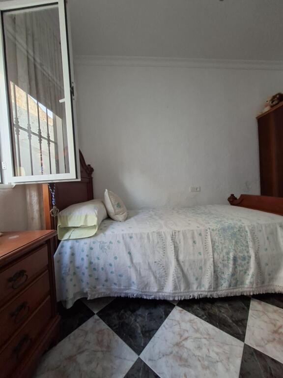 Gran oportunidad, casa en Guadalcanal con amplio solar urban - foto 18