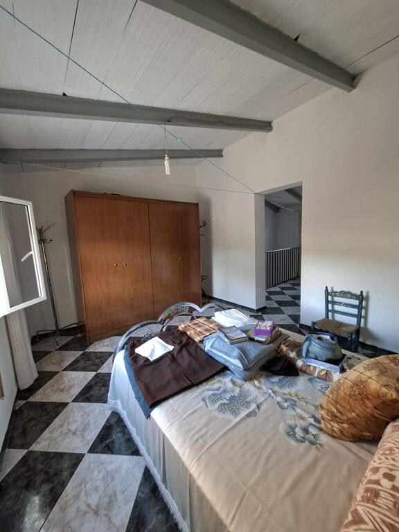 Gran oportunidad, casa en Guadalcanal con amplio solar urban - foto 5