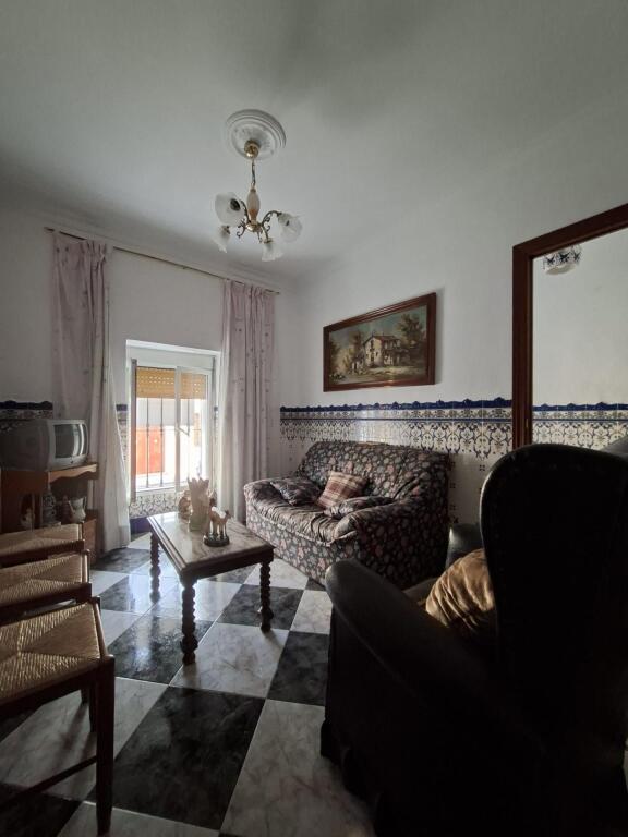 Gran oportunidad, casa en Guadalcanal con amplio solar urban - foto 9