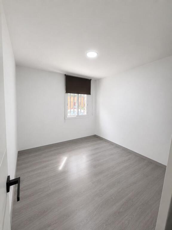 Acogedor piso en Dos Hermanas, reformado y listo para entrar - foto 4