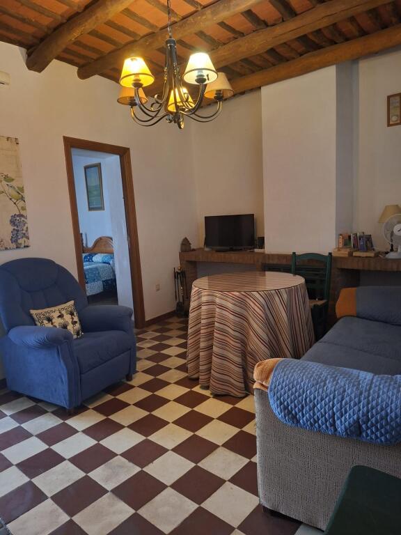 Gran oportunidad, casa con licencia turísitica en Alanis!!! - foto 3