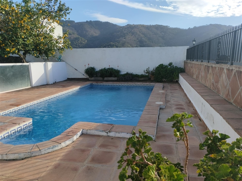 Casa de campo-Masía en Venta en Jubrique Málaga