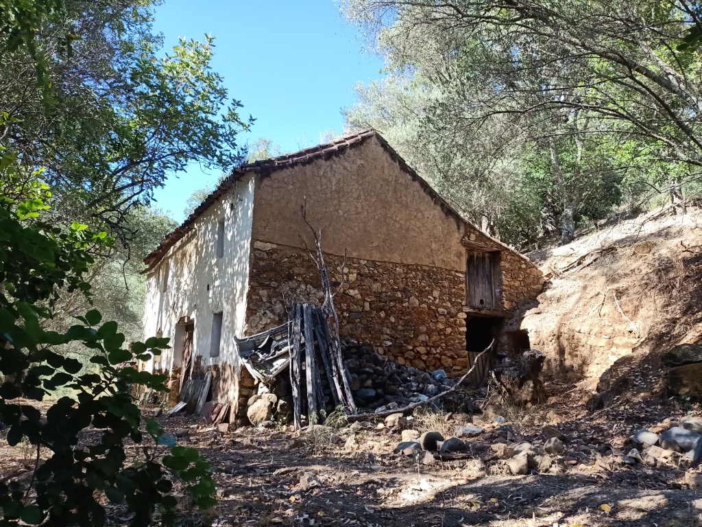 Casa de campo-Masía en Venta en Benarraba Málaga