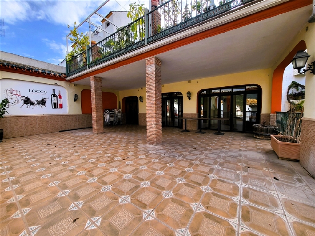 Edificio Viviendas en Venta en Benahavis Málaga - foto 12