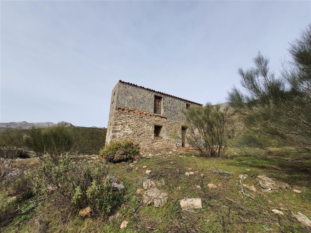 Casa de campo-Masía en Venta en Parauta Málaga - foto 18