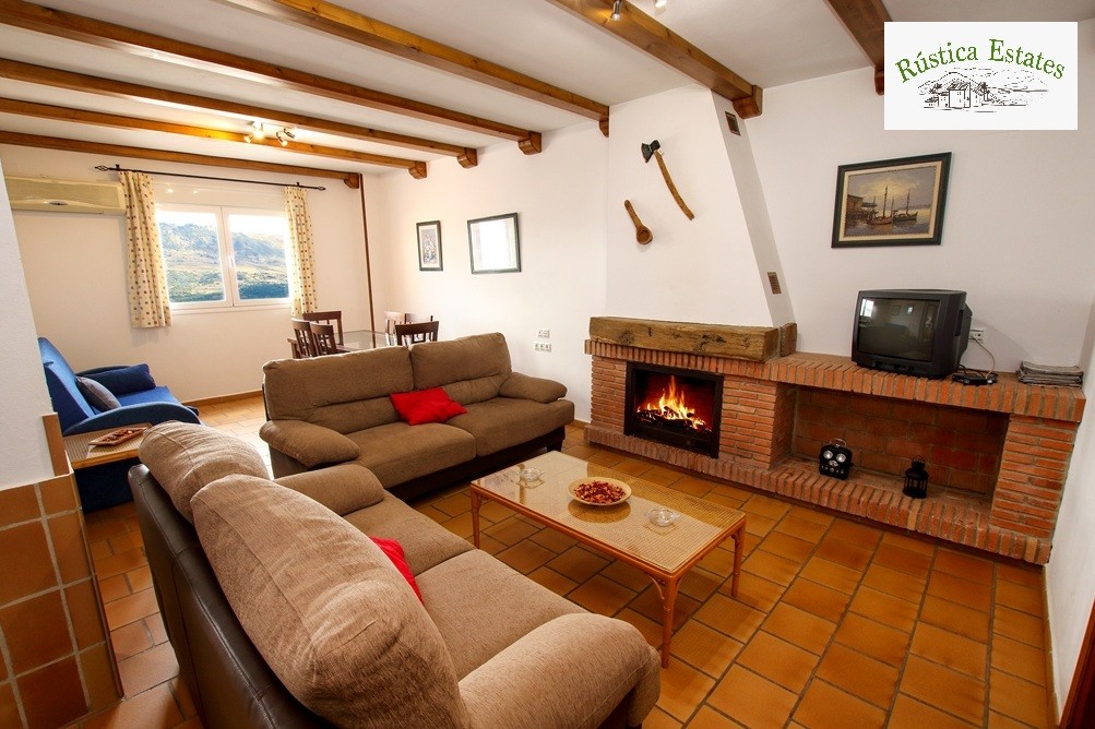 Casa de pueblo en Venta en Cortes De La Frontera Málaga - foto 3