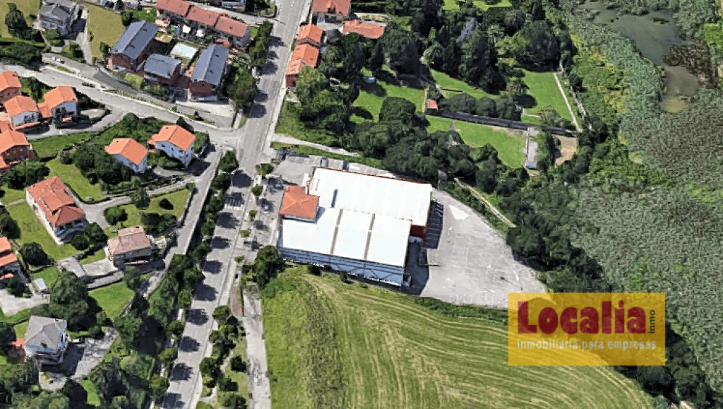 Nave comercial de 1500 m² y aparcamiento de 2000 m² en Guarn - foto 12