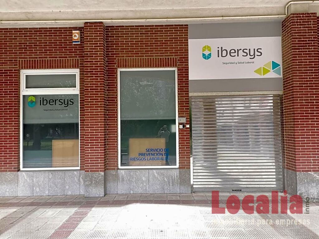 Céntrico local para negocios en el corazón de Burtzeña. Bara - foto 4