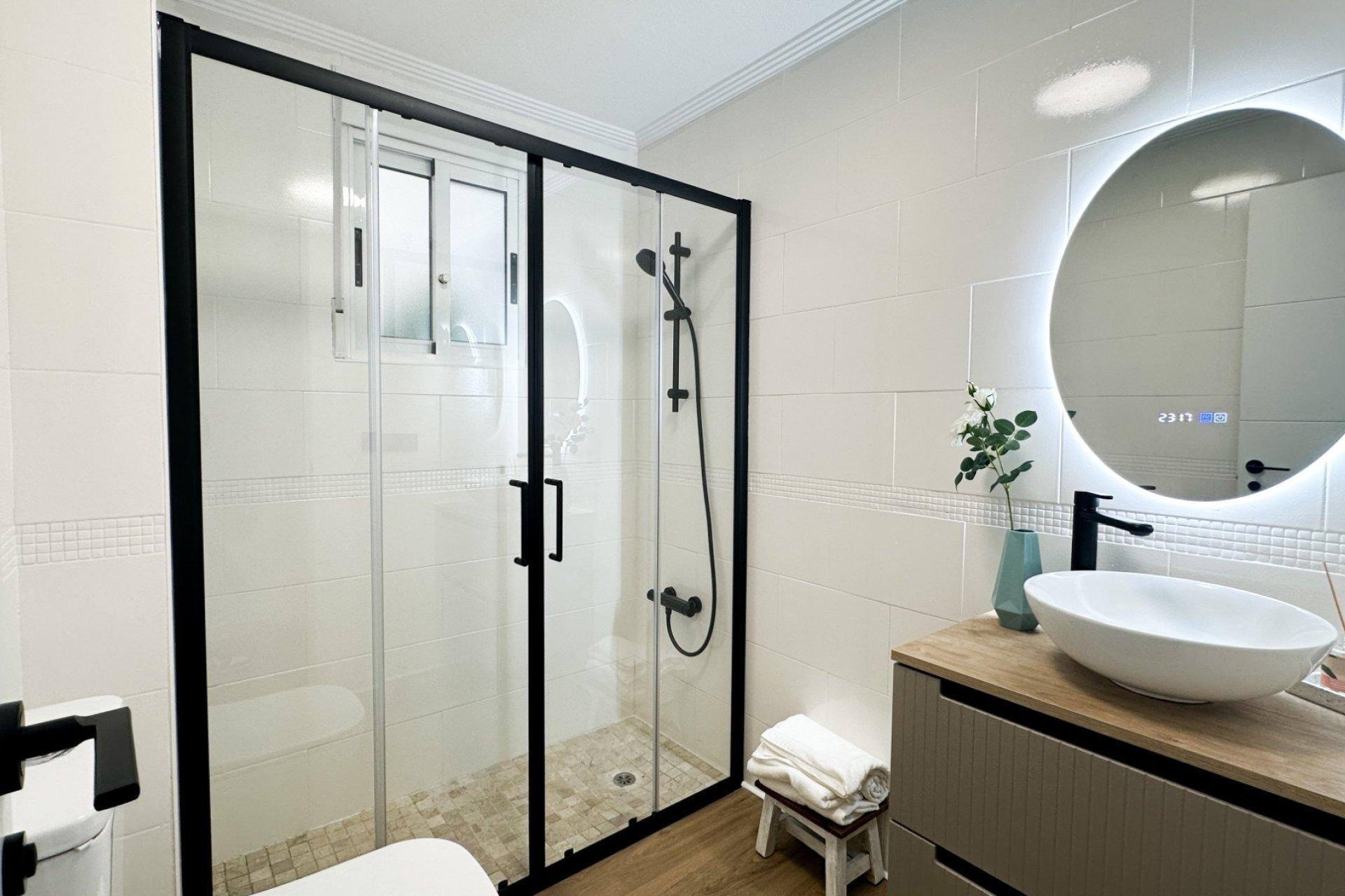 Apartamento 2 habitaciones 69m² en venta - Punta Prima - foto 3