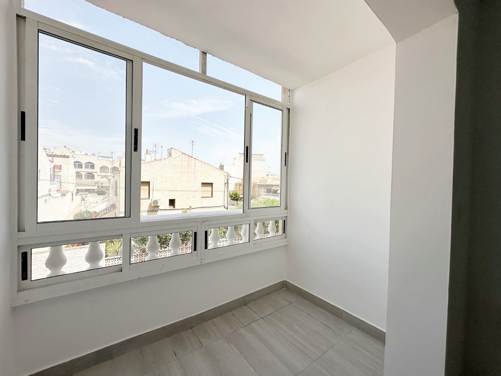 Apartamento 2 habitaciones 62m² en venta - Estacion de autob - foto 8