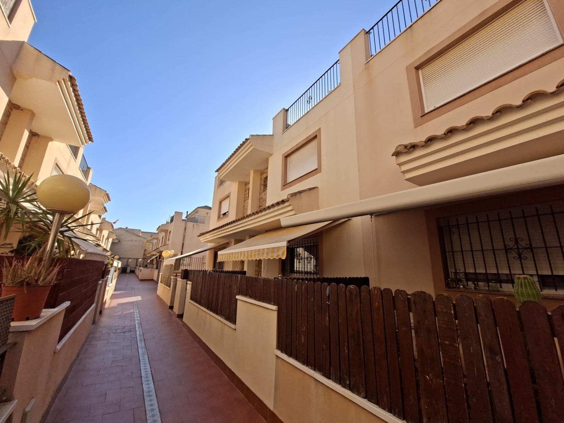 Impresionante Adosado en San Javier - Ideal para Familias