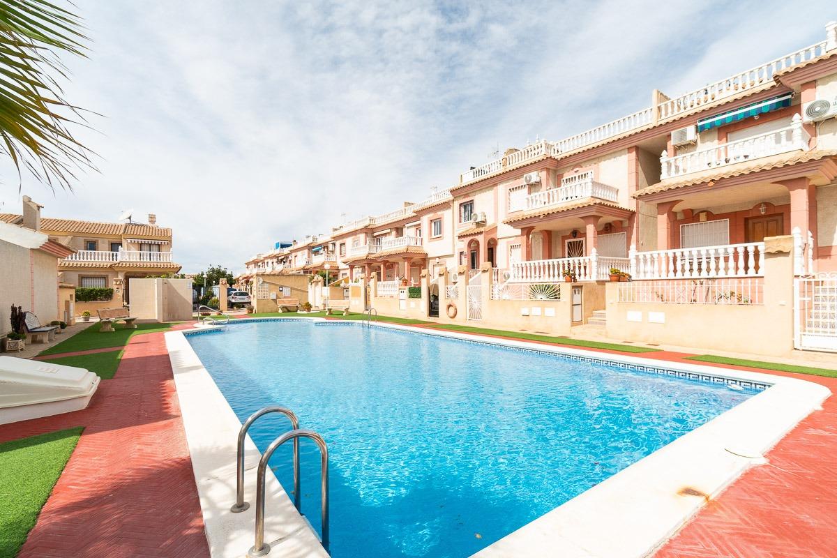 Pareado en Orihuela Costa