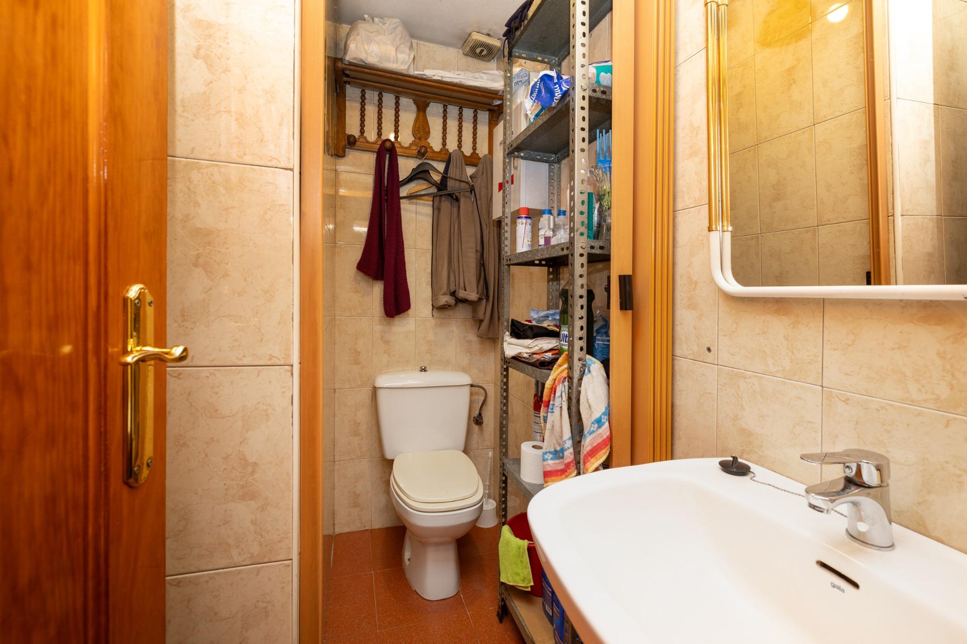 Oportunidad de negocio por jubilación. Se vende local con ne - foto 12