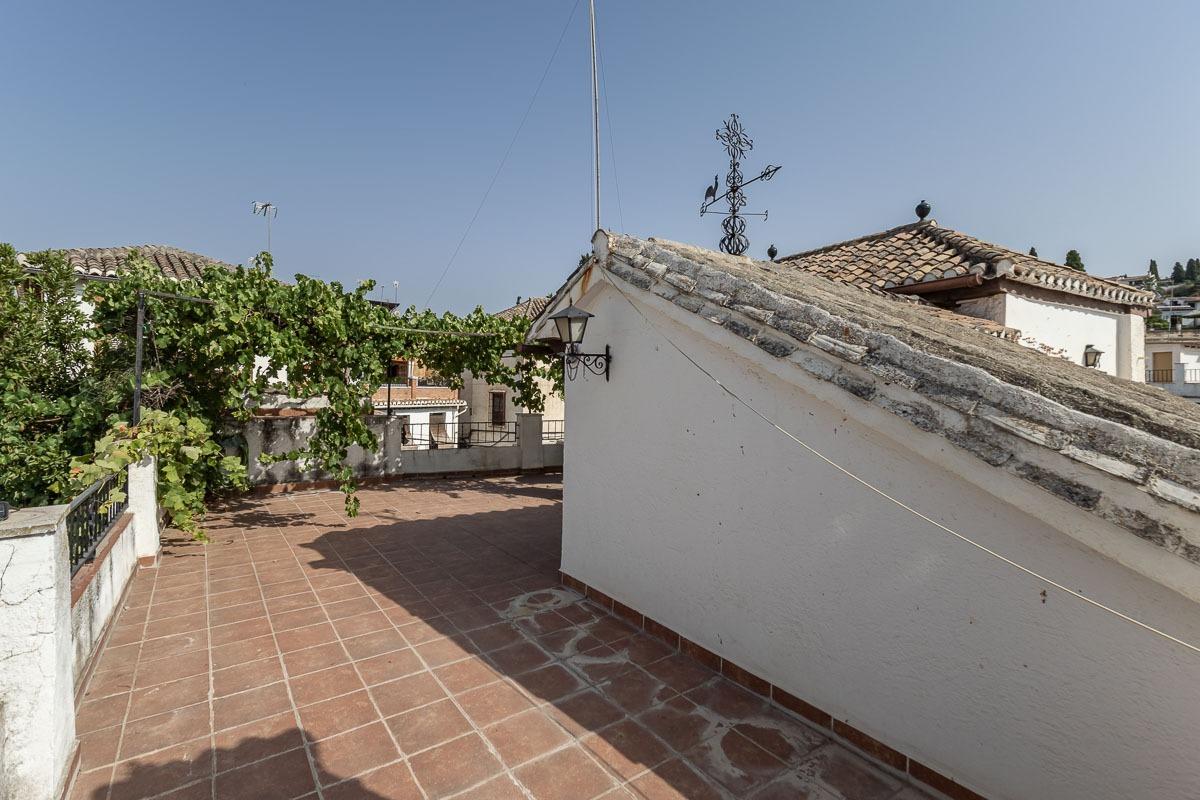 Gran casa histórica con patio central, terrazas y cochera en - foto 14