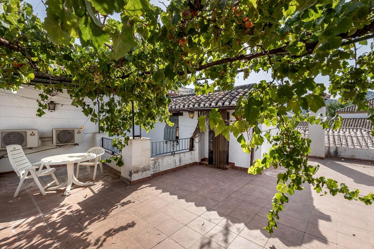 Gran casa histórica con patio central, terrazas y cochera en - foto 15