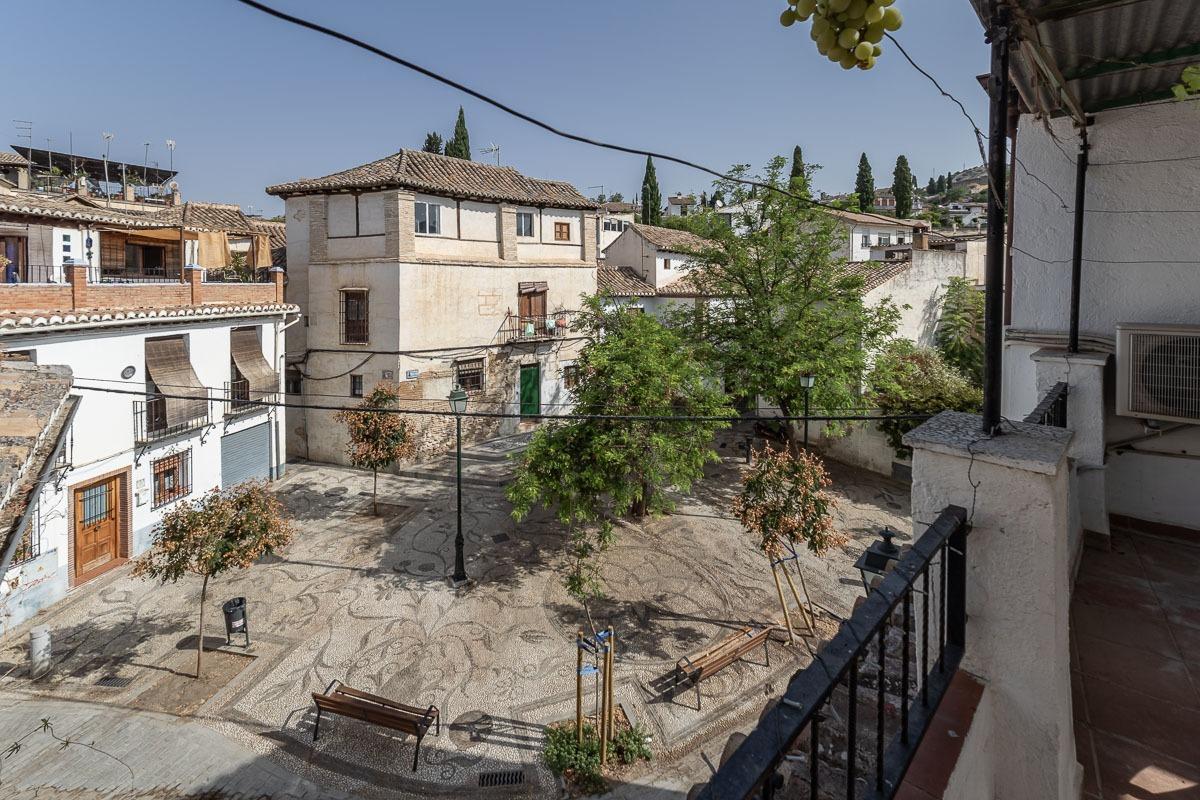 Gran casa histórica con patio central, terrazas y cochera en - foto 17