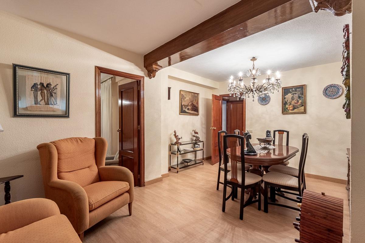 Gran casa histórica con patio central, terrazas y cochera en - foto 22