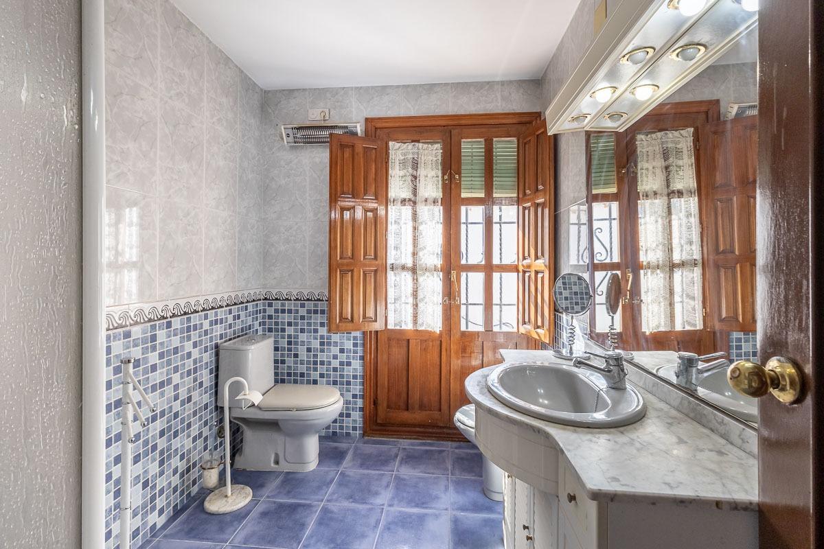 Gran casa histórica con patio central, terrazas y cochera en - foto 27