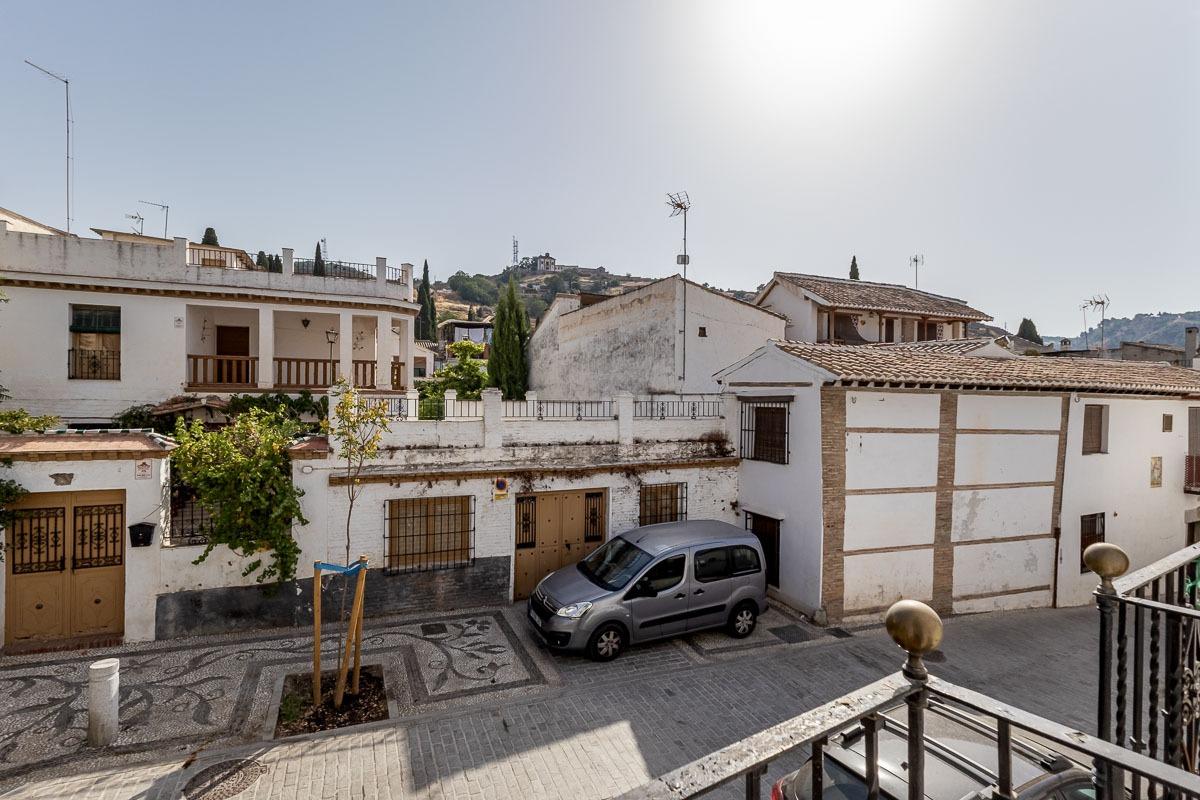 Gran casa histórica con patio central, terrazas y cochera en - foto 30
