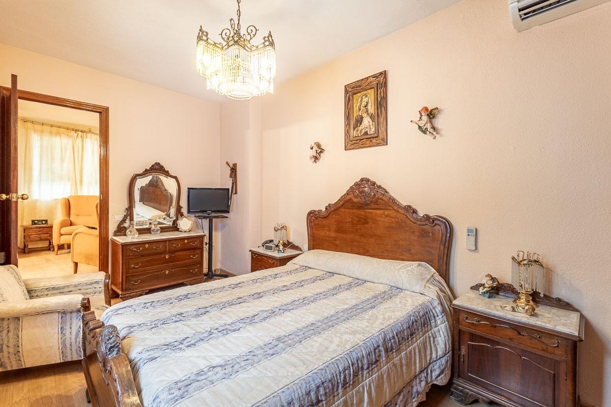 Gran casa histórica con patio central, terrazas y cochera en - foto 34