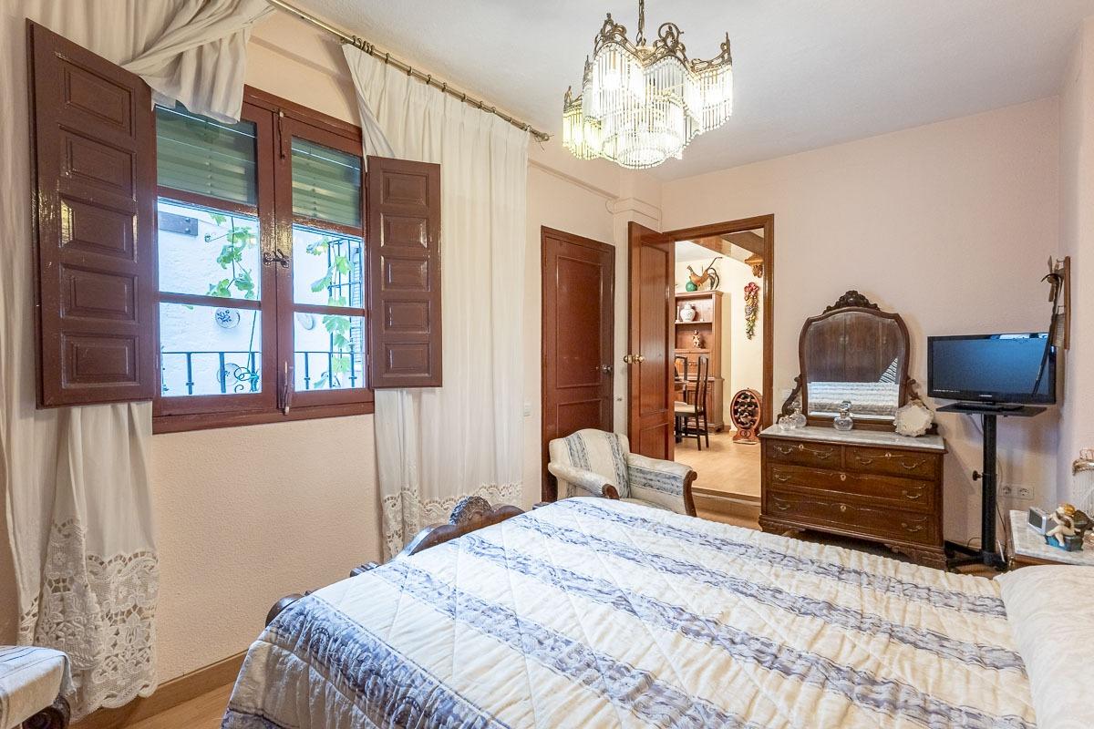 Gran casa histórica con patio central, terrazas y cochera en - foto 35