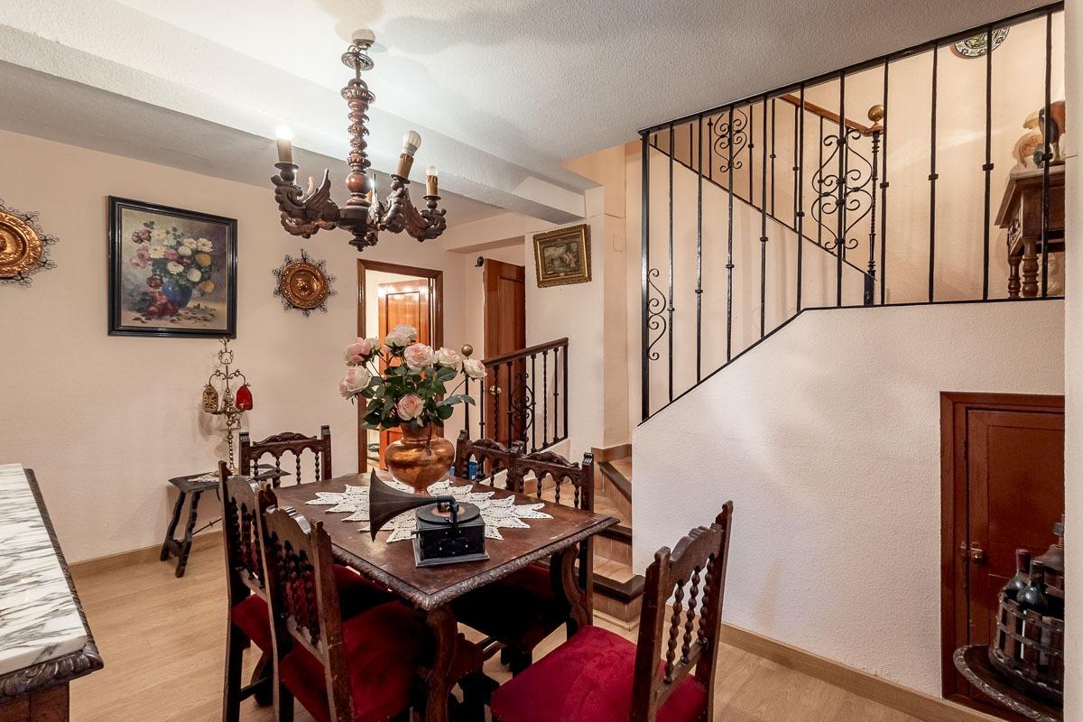 Gran casa histórica con patio central, terrazas y cochera en - foto 37
