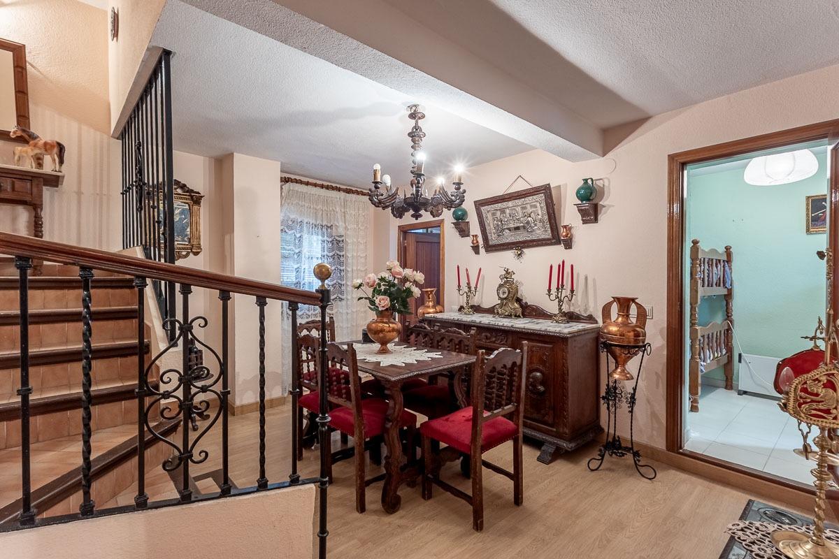 Gran casa histórica con patio central, terrazas y cochera en - foto 38