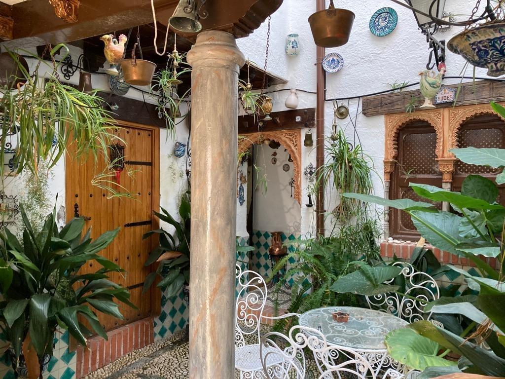 Gran casa histórica con patio central, terrazas y cochera en - foto 5