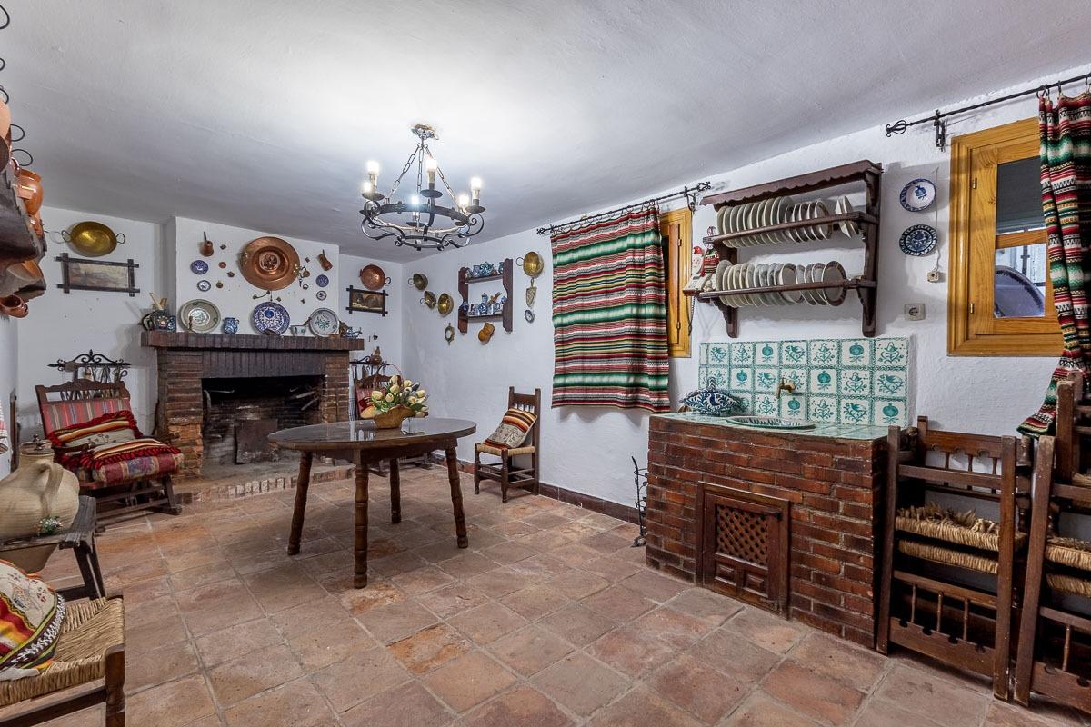Gran casa histórica con patio central, terrazas y cochera en - foto 50