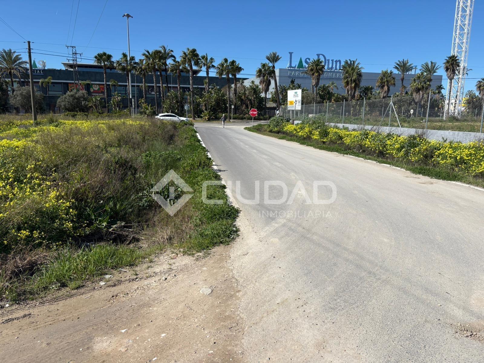 Parcela rústica en Cam. Cortijillo (Frente  a Las Dunas)