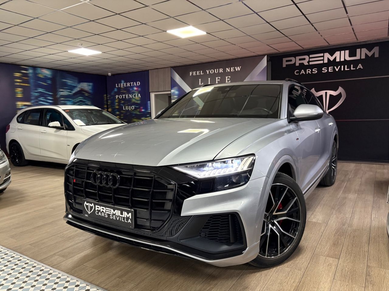 Audi Q8 3.0 TDI 287cv 2019 Sevilla con equipamiento premium