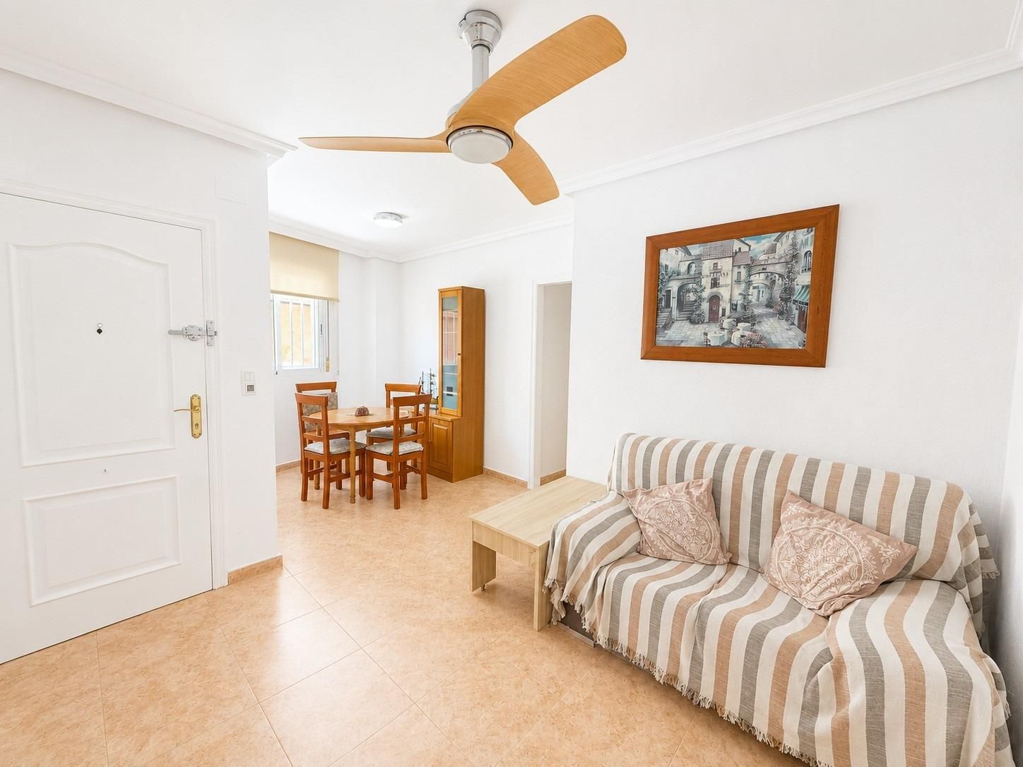 Apartamento en planta baja a 500 metros de la Playa del Cura - foto 4