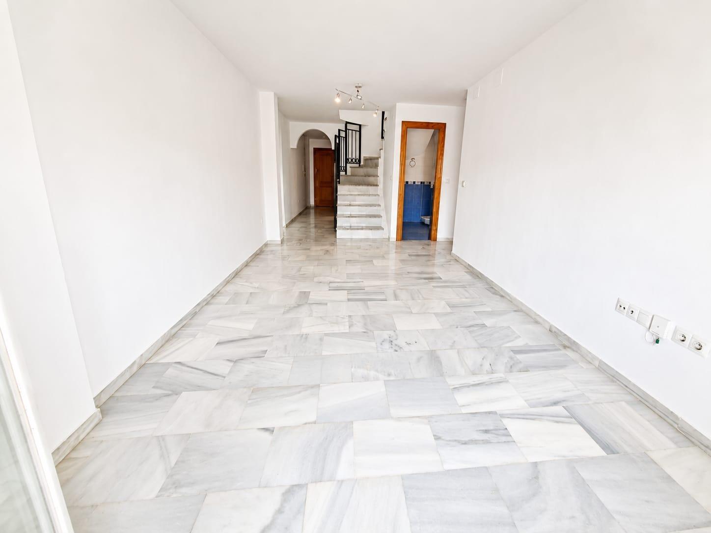 DUPLEX CON 2 TERRAZAS EN CULLAR VEGA, GARAJE TRASTERO Y ASCE - foto 3