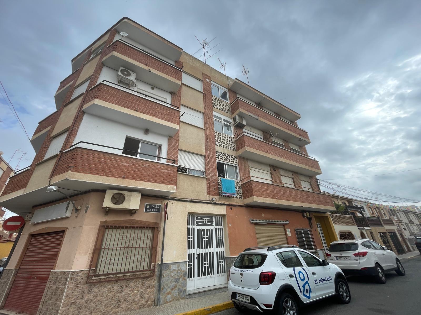 Local en proceso de cambio a vivienda con proyecto realizado en pleno centro de Formentera del Segura
