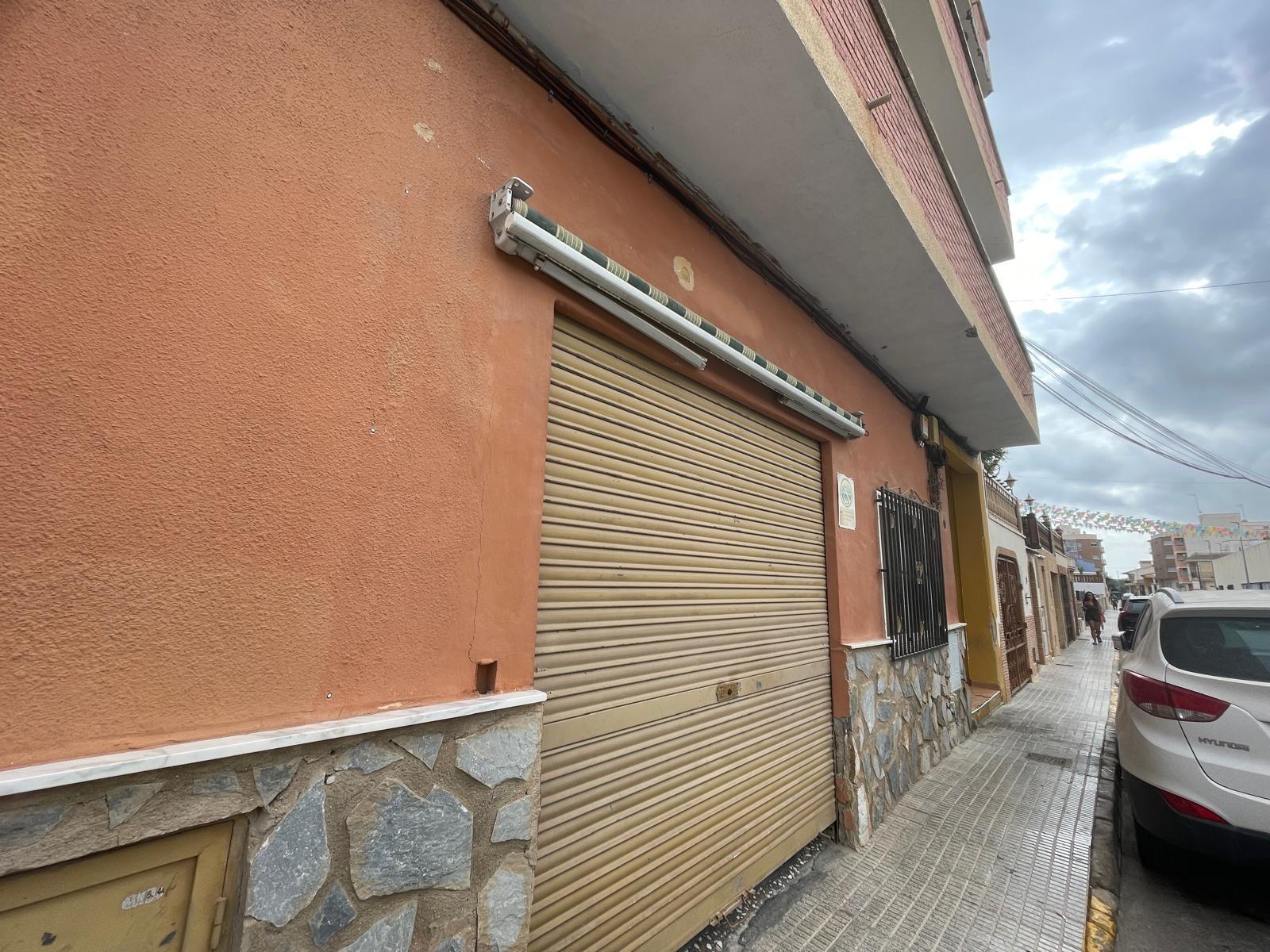 Local en proceso de cambio a vivienda con proyecto realizado - foto 2
