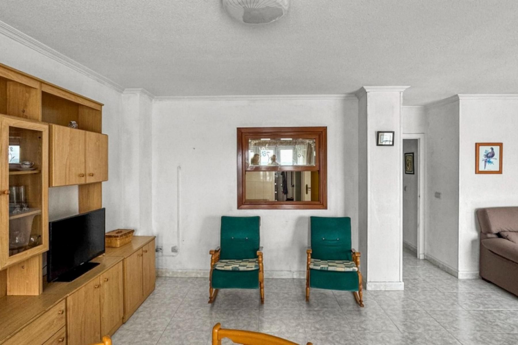 APARTAMENTO DE 3 DORMITORIOS 2 BAÑOS CON VISTAS AL MAR EN TO - foto 4