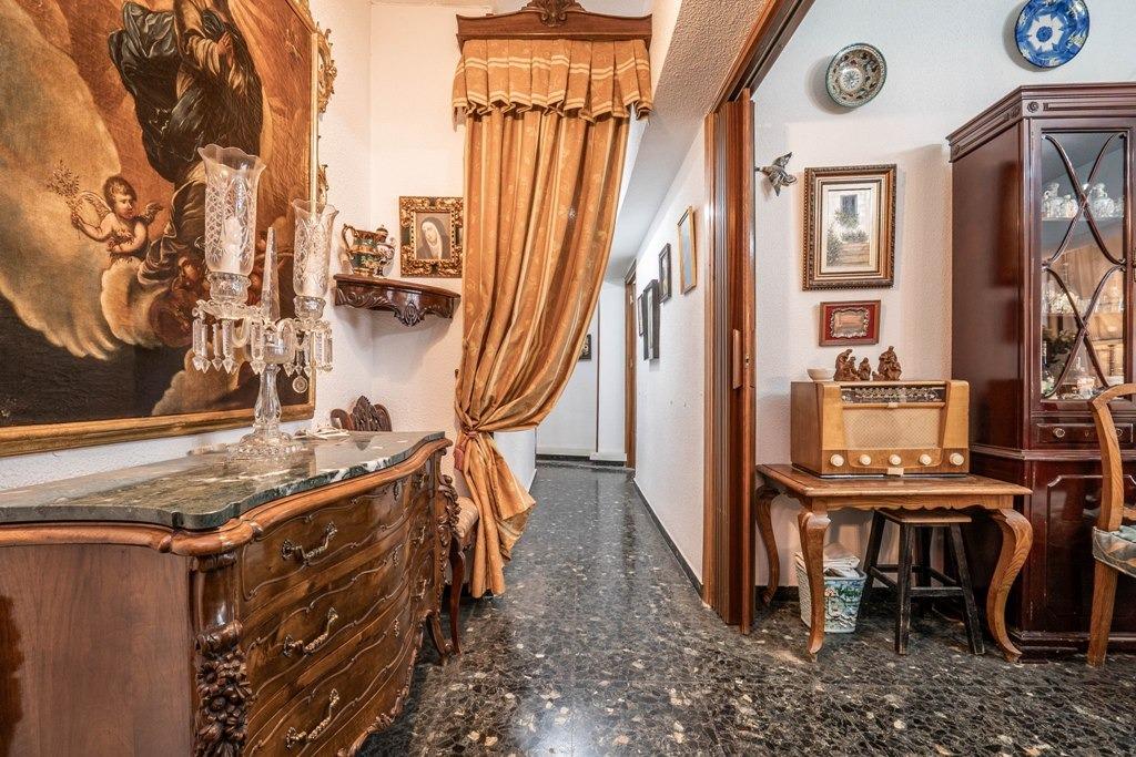 Pisazo en venta en calle Obispo Hurtado