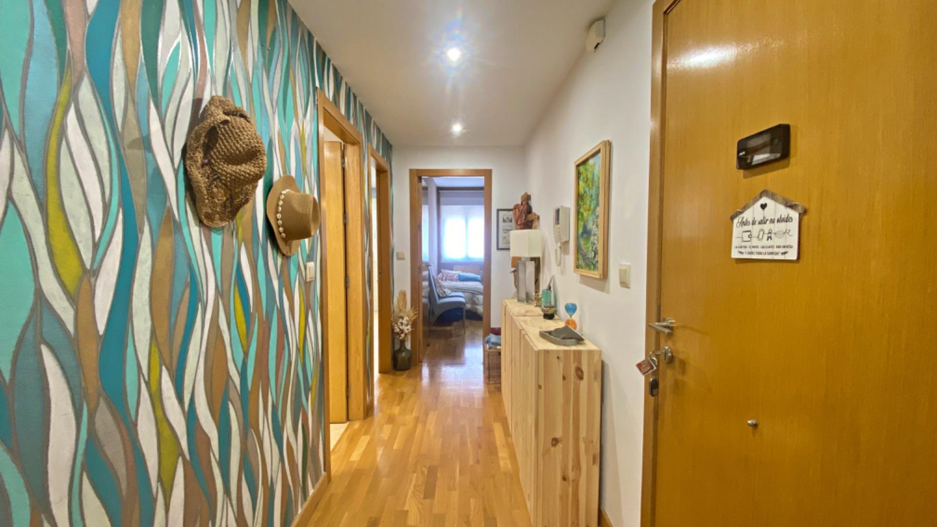 Piso céntrico con balcón - foto 5