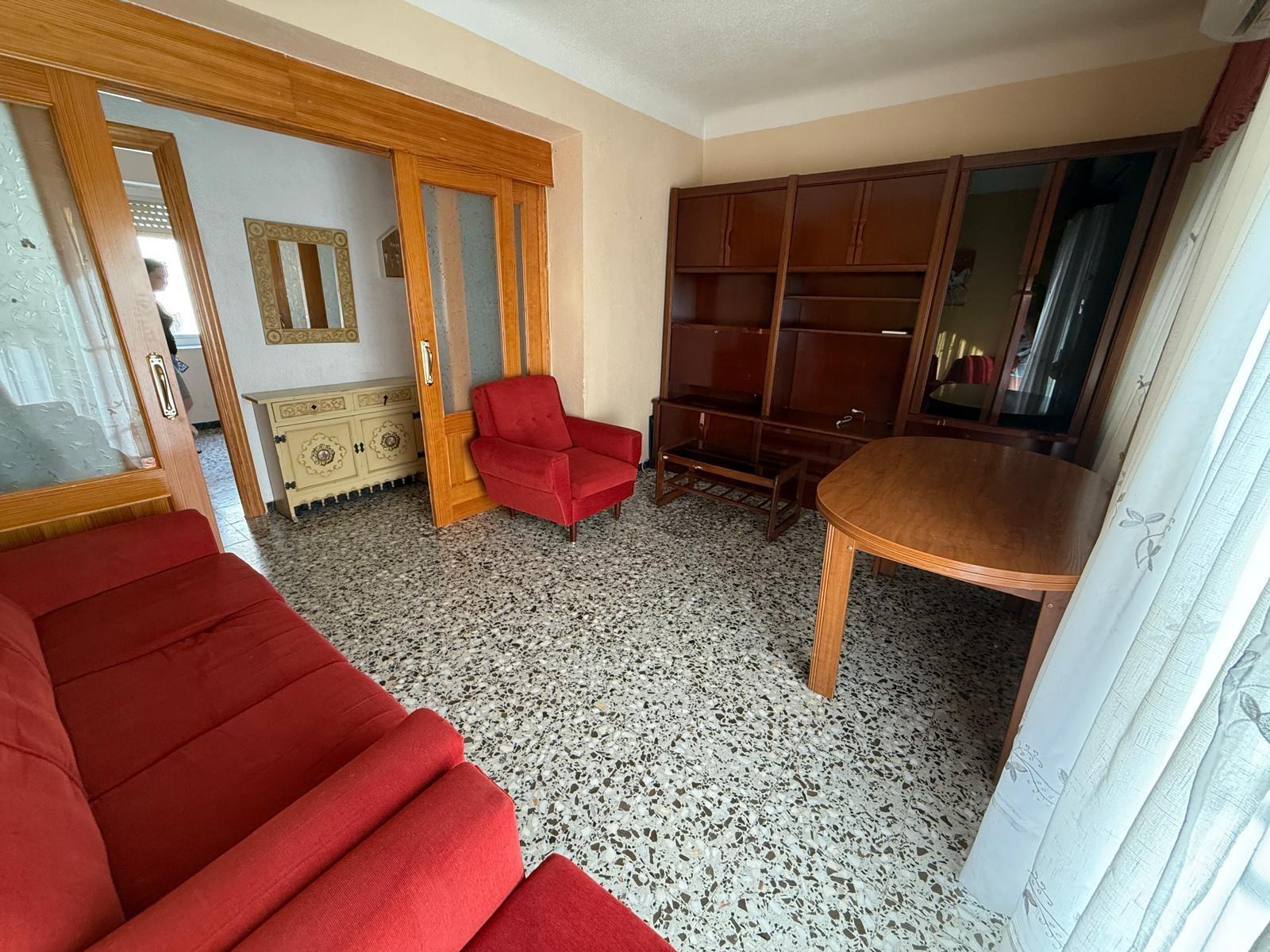 PISO CON 4 DORMITORIOS EN PETRER - foto 3