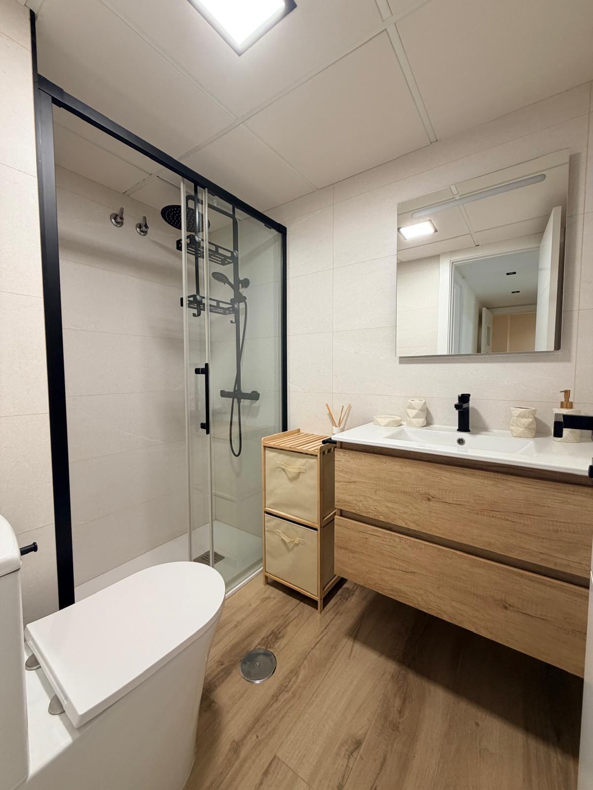 ¡Apartamento Reformado en el Corazón de Badajoz! ✨