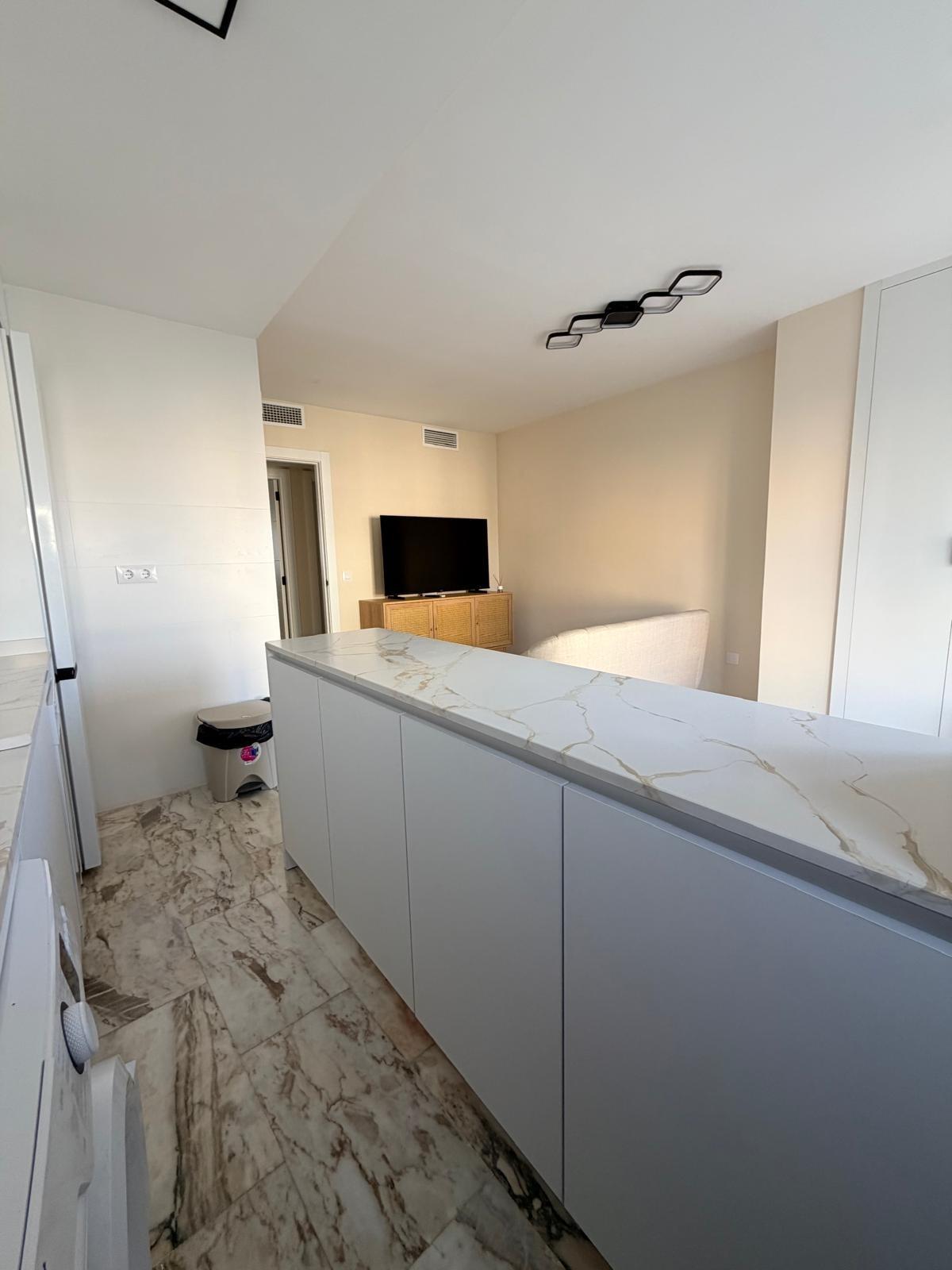 ¡Apartamento Reformado en el Corazón de Badajoz! ✨ - foto 5