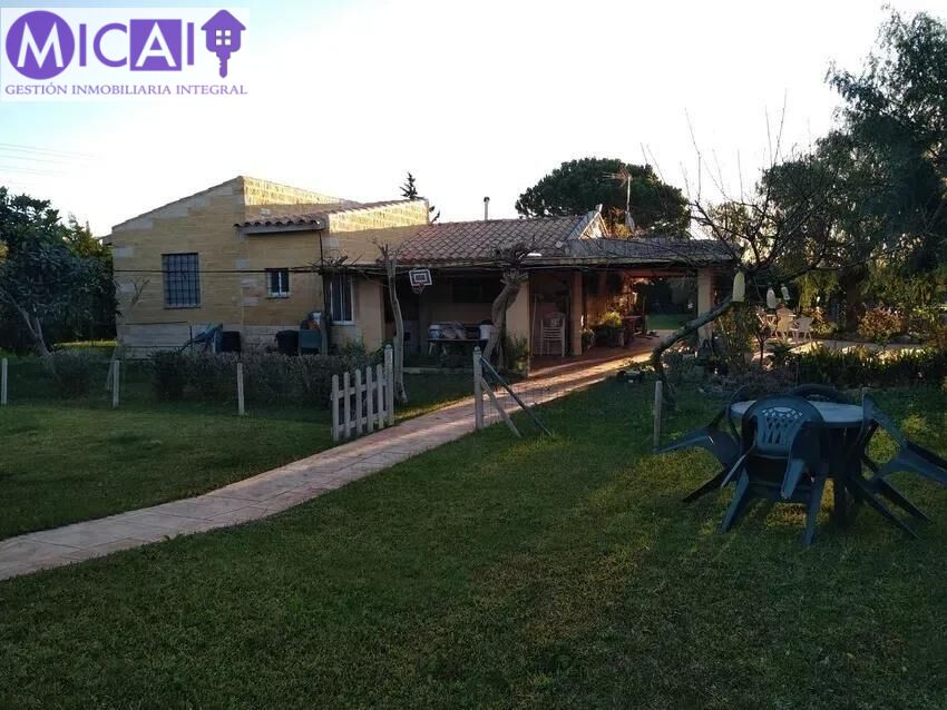 Chalet en zona tranquila de Puerto Real (La Chacona)