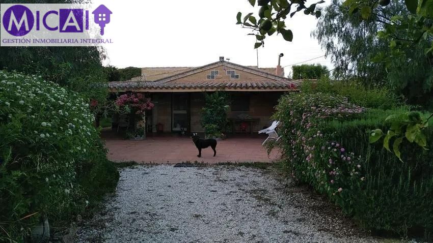 Chalet en zona tranquila de Puerto Real (La Chacona) - foto 2